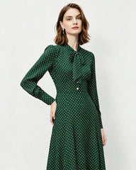 Robe midi en soie 16 mommes à pois avec col lavallière
