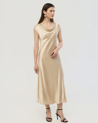 Robe midi en soie 22 mommes à col drapé coupée en biais
