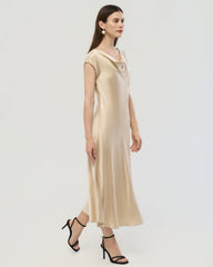 Robe midi en soie 22 mommes à col drapé coupée en biais