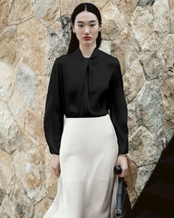 Chemisier en soie 25 momme à col noué et manches longues