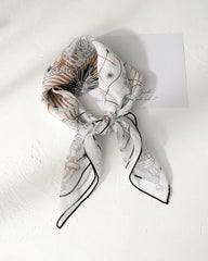 Foulard carré en soie Chorus Stellarum