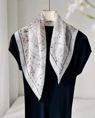 Foulard carré en soie Chorus Stellarum