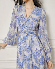 Robe longue en soie à fleurs bleu et blanc