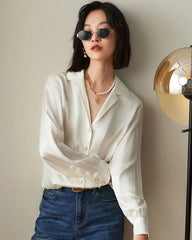 Blouse en Soie Classique et Élégante à Col V