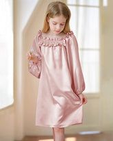 Chemise de nuit en soie à manches longues pour fille avec volants