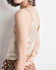 Camisole en Soie avec Détail en Dentelle