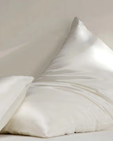 Oreiller en soie de mûrier avec housse en soie