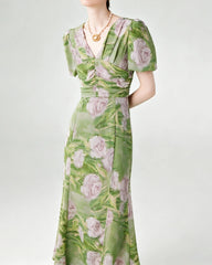 Robe midi en soie fleurie à col V et manches bouffantes