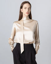 Blouse en Soie avec Col Rond et Nœud à Nouer