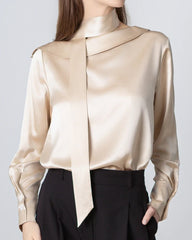 Blouse en Soie avec Col Rond et Nœud à Nouer