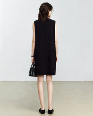 Robe sans manches en triacétate à col V avec doublure en soie
