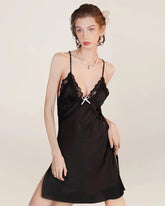 Nuisette en Soie avec Dentelle et Décolleté en V