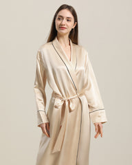 Robe en Soie Longue à Bord Contrasté de 22 Momme
