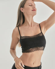 Bralette en Soie Tricotée à Décolleté Carré et Dentelle