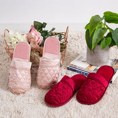 Chaussons en soie 100 % pour la maison