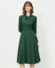 Robe midi en soie 16 mommes à pois avec col lavallière