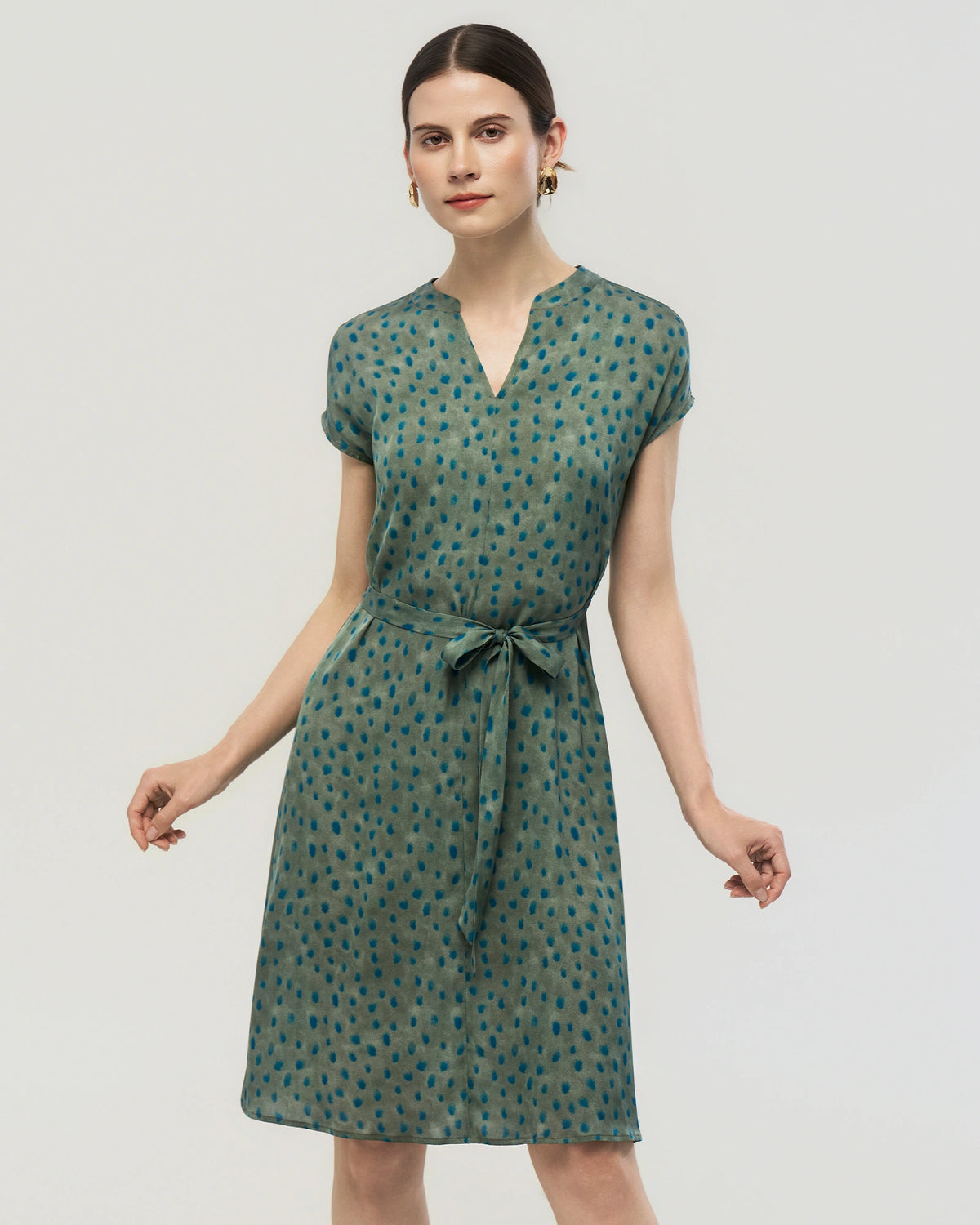 Robe en soie 19 mommes coupe A avec ceinture et pois