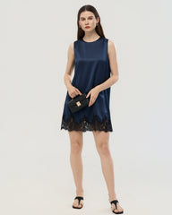 Robe courte en soie bleu marine 22 momme avec ourlet en dentelle