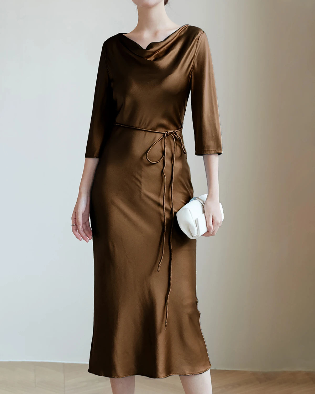 Robe en soie 30 momme à encolure drapée