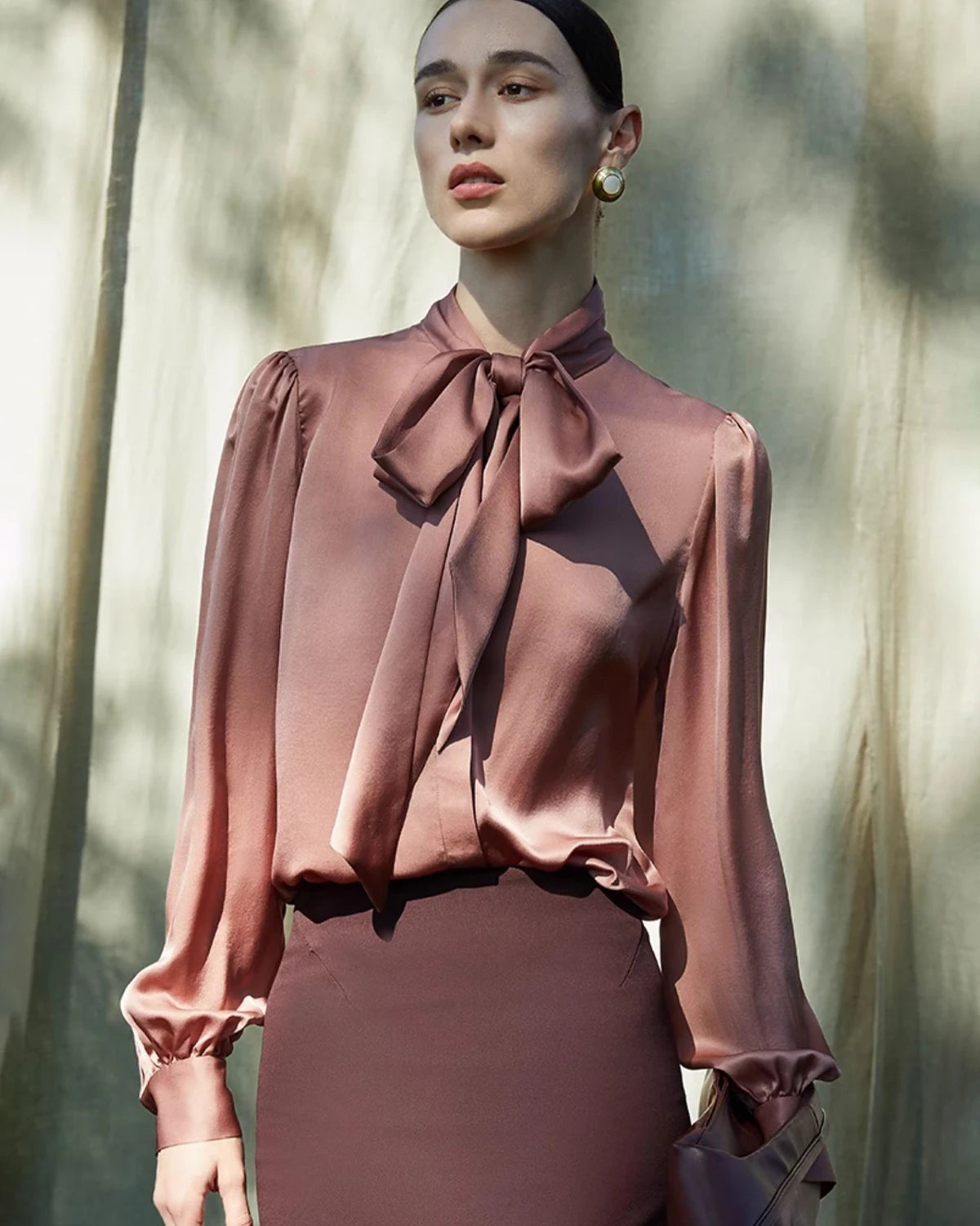 Blouse en soie pour femmes, nouée à l’avant