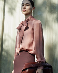 Blouse en soie pour femmes, nouée à l’avant