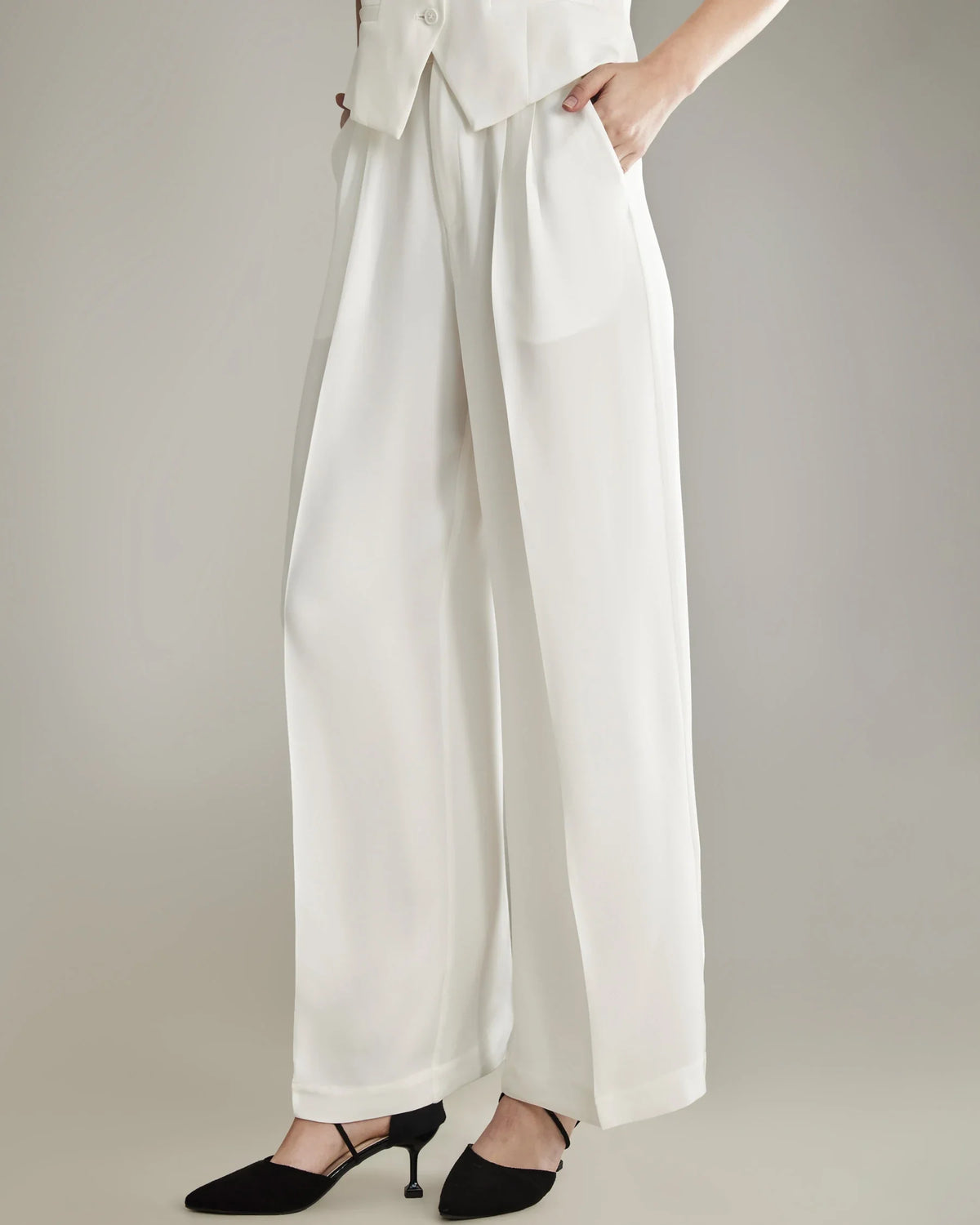 Pantalon en soie à jambes larges 40 Momme