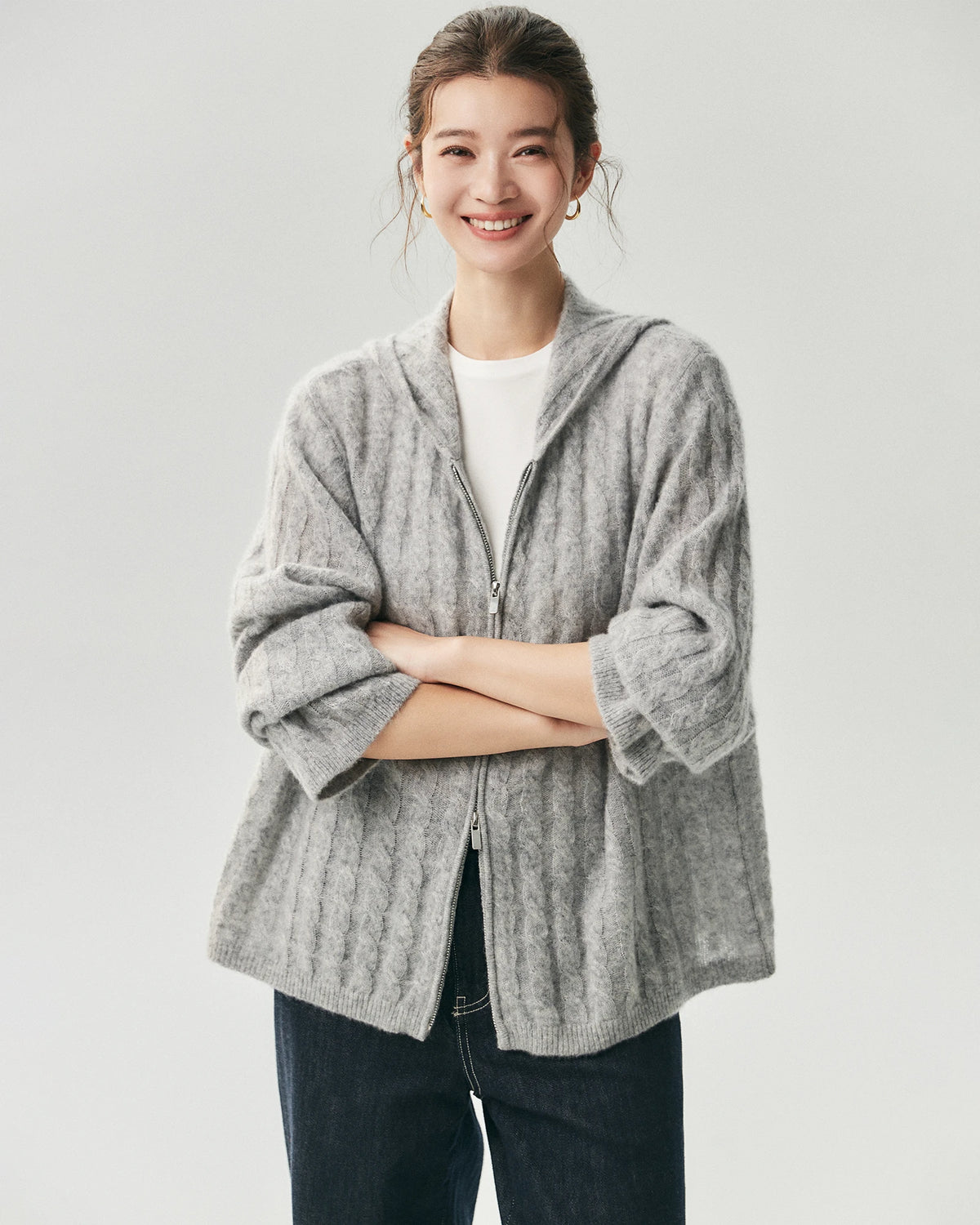 Cardigan à capuche en cachemire et soie avec maille torsadée