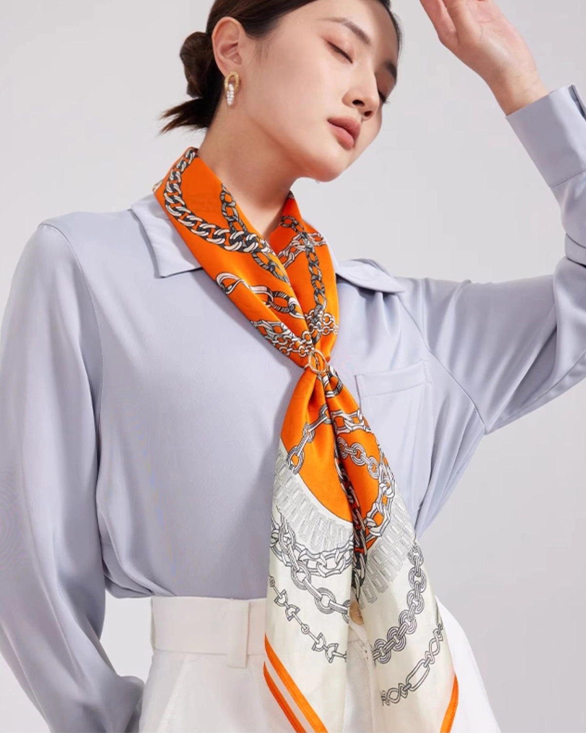 Foulard en Soie à Imprimé Chaîne