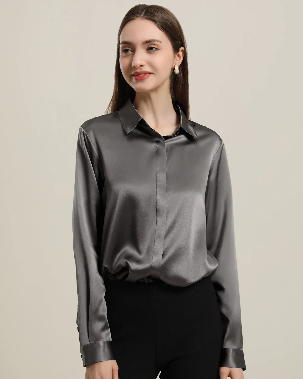 Chemise en Soie 22 Momme avec Boutons Cachés pour Femme Dark Grey