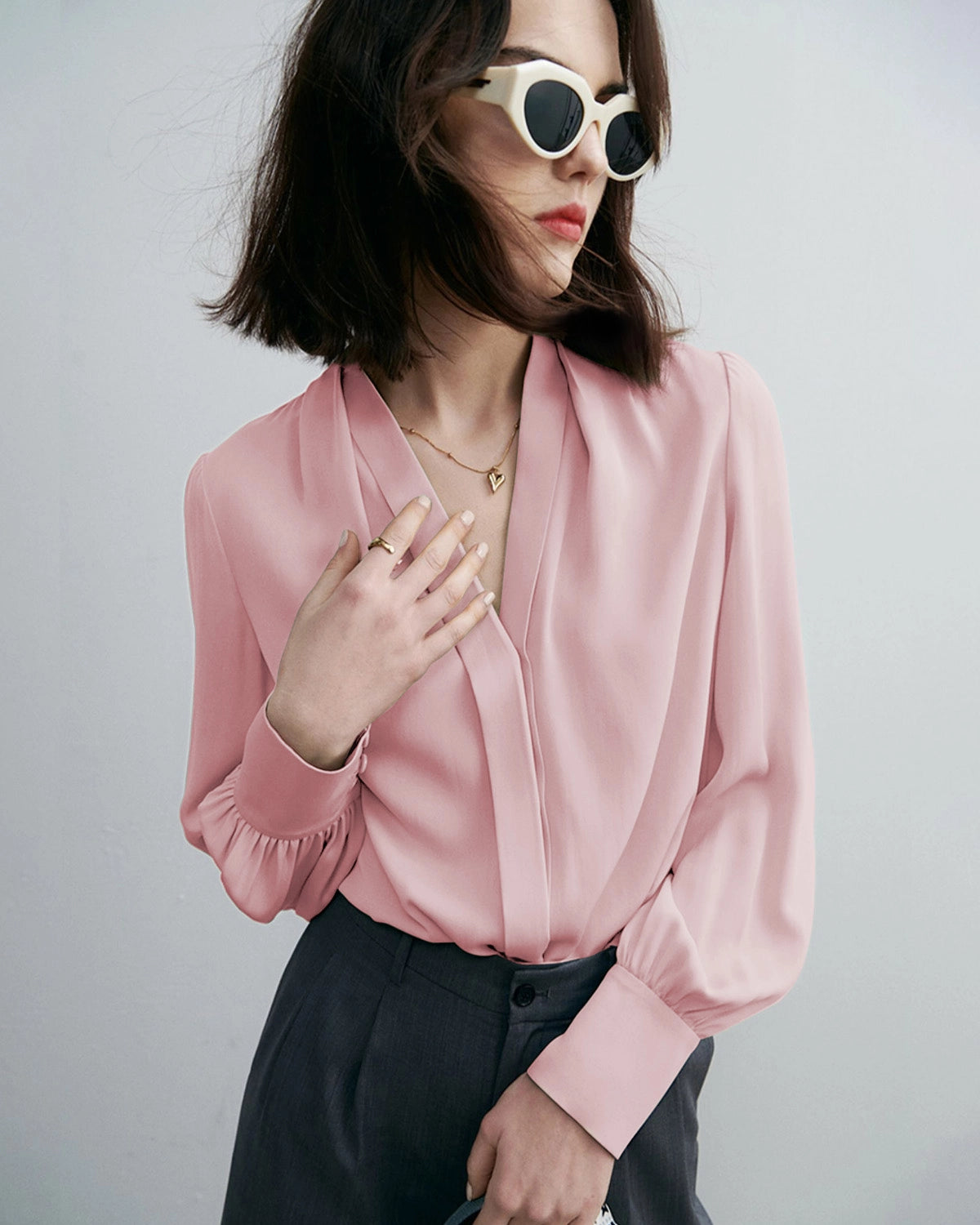 Blouse en Soie à Décolleté en V Profond Chic