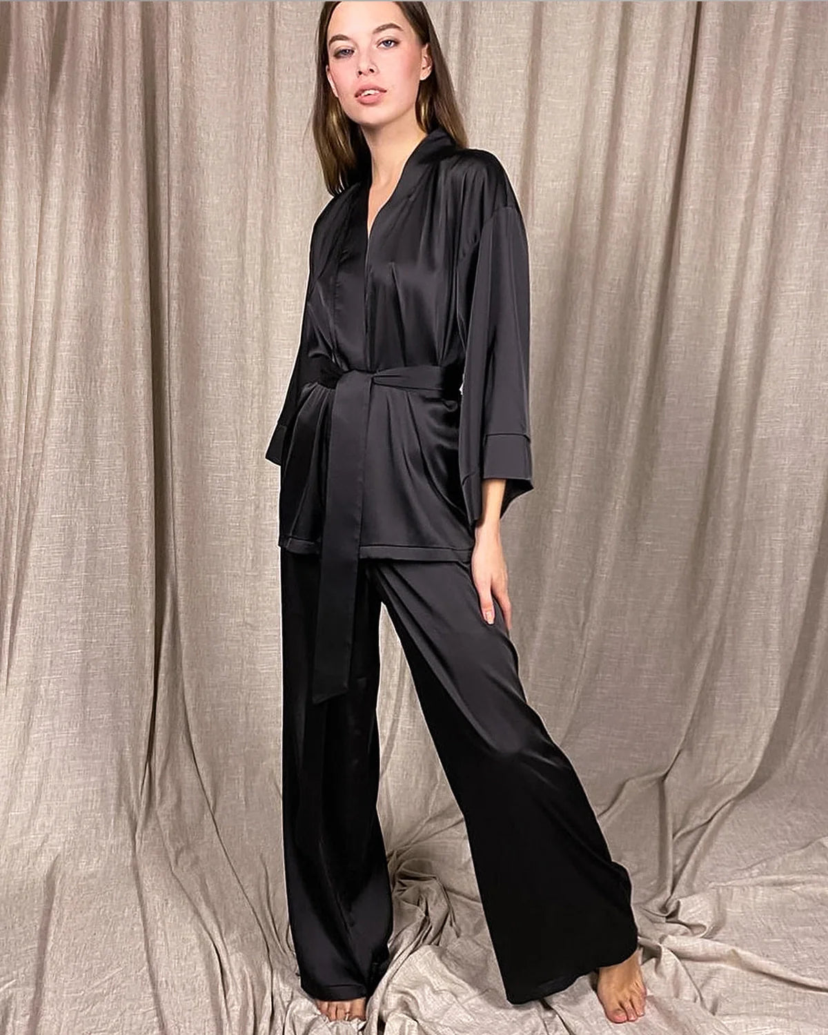 Ensemble de Robe et Pantalon en Soie Classique pour Femmes
