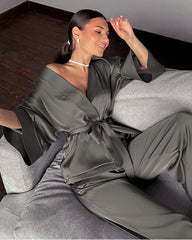 Ensemble de Robe et Pantalon en Soie Classique pour Femmes