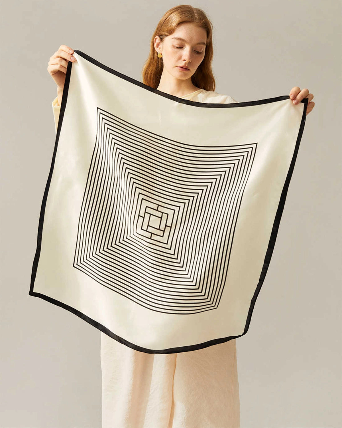 Foulard en Soie Rayé Classique