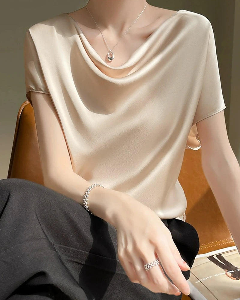 Blouse en soie à col bénitier