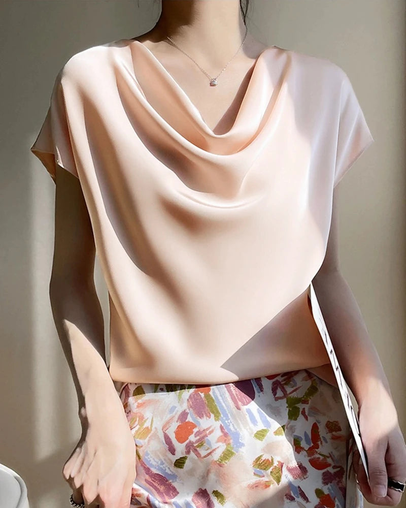 Blouse en soie à col bénitier