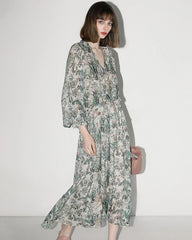 Robe longue en soie à motif floral féerique