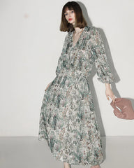 Robe longue en soie à motif floral féerique