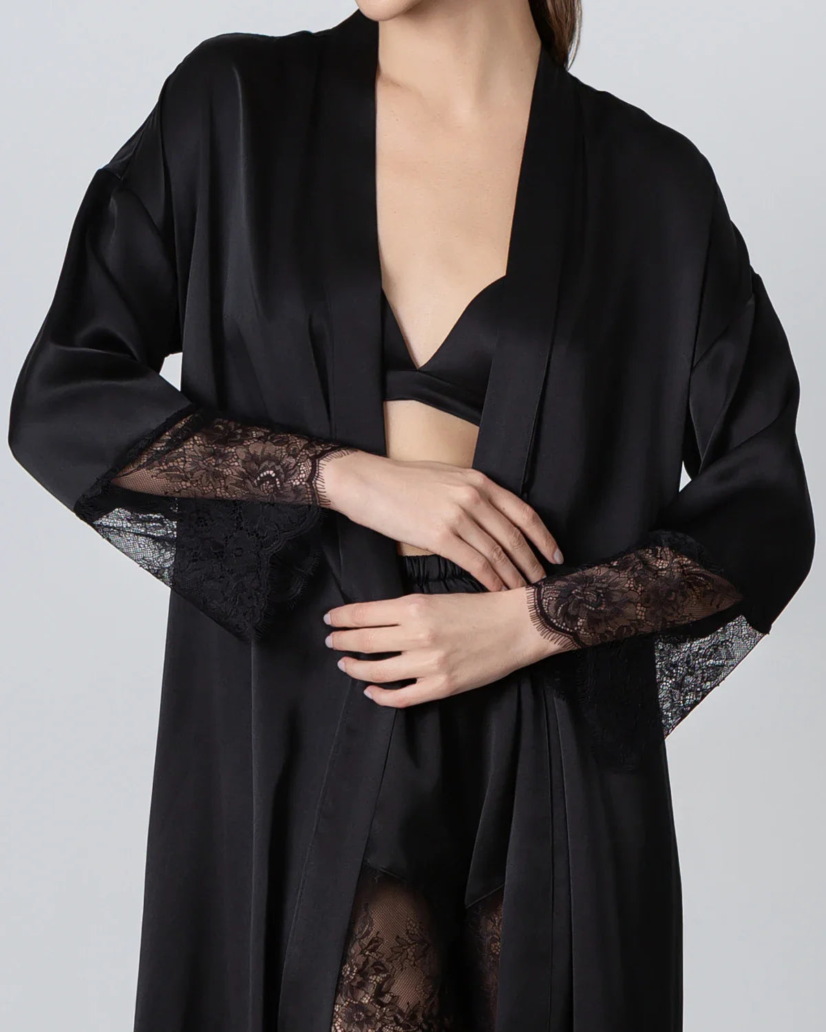 Robe en Soie Longue avec Dentelle pour Femmes