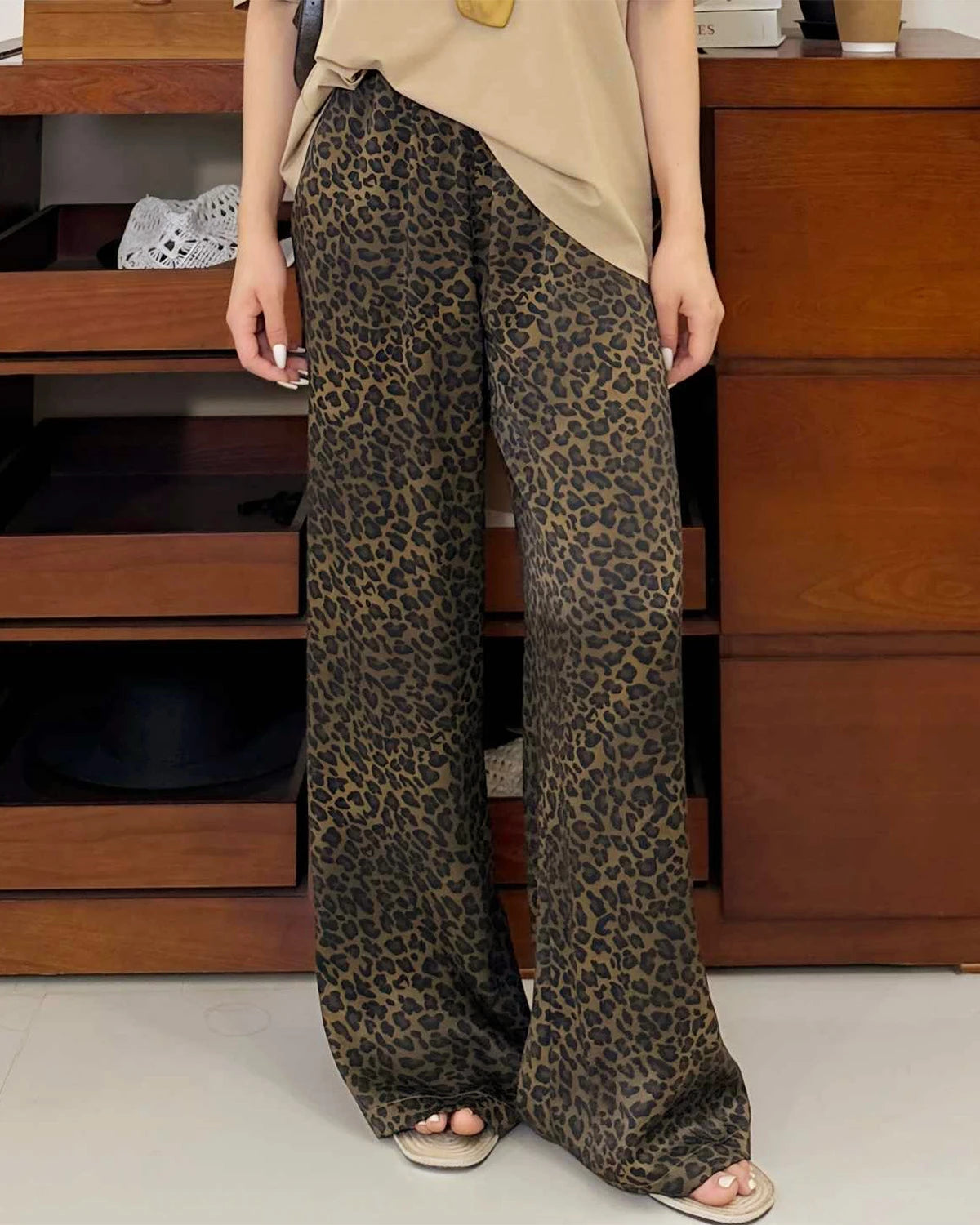 Pantalon en soie à imprimé léopard pour femme