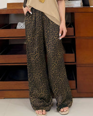 Pantalon en soie à imprimé léopard pour femme