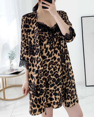 Ensemble nuisette et peignoir en soie léopard