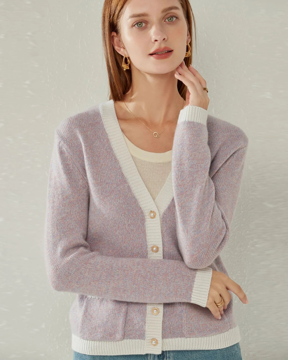 Cardigan en Cachemire Lilas avec Bouton en Perle