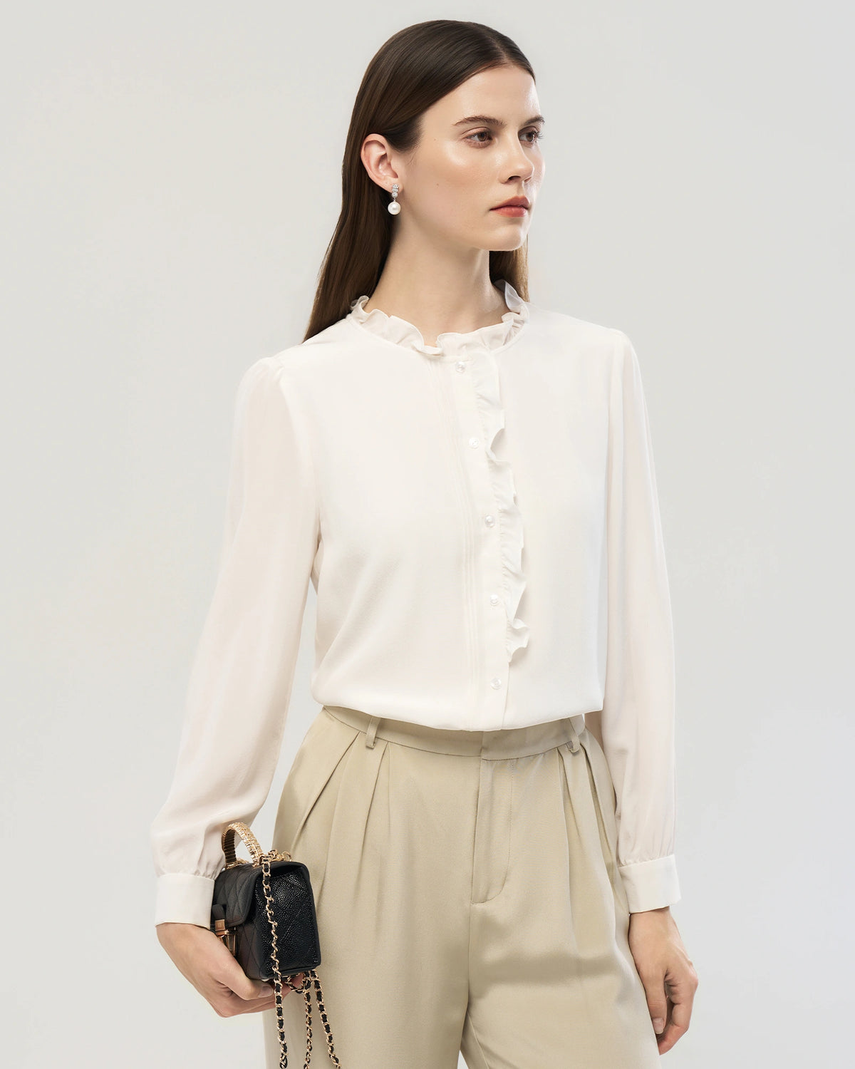 Blouse en soie à manches longues avec volant