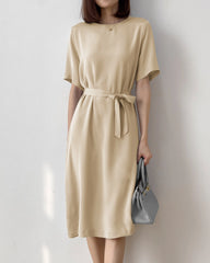 Robe en Soie Ample avec Ceinture