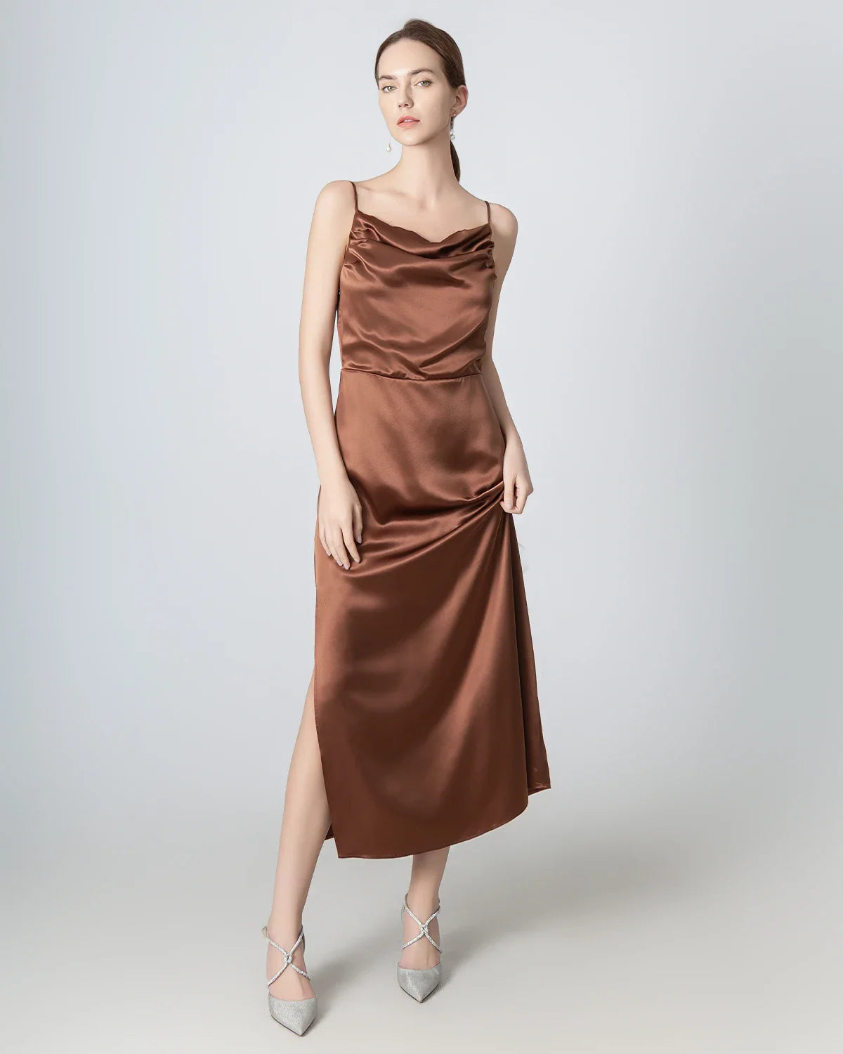 Robe Maxi en Soie à Col Bénitier et Plissé