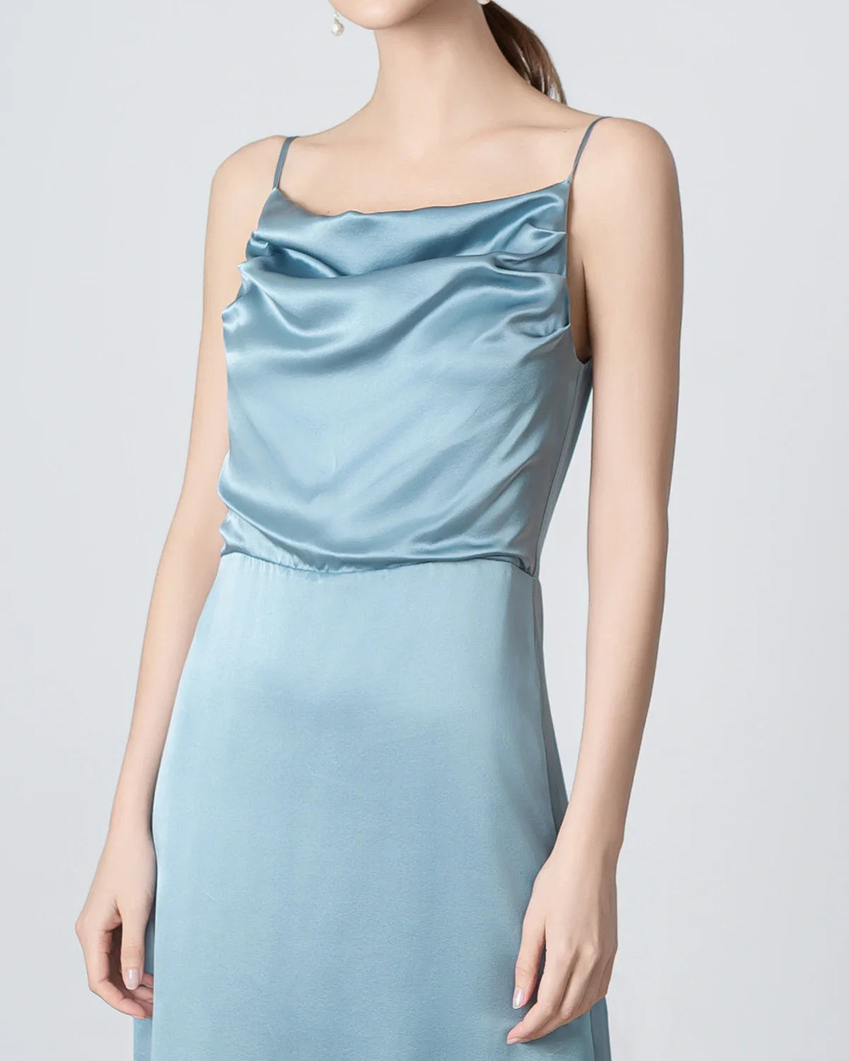 Robe Maxi en Soie à Col Bénitier et Plissé