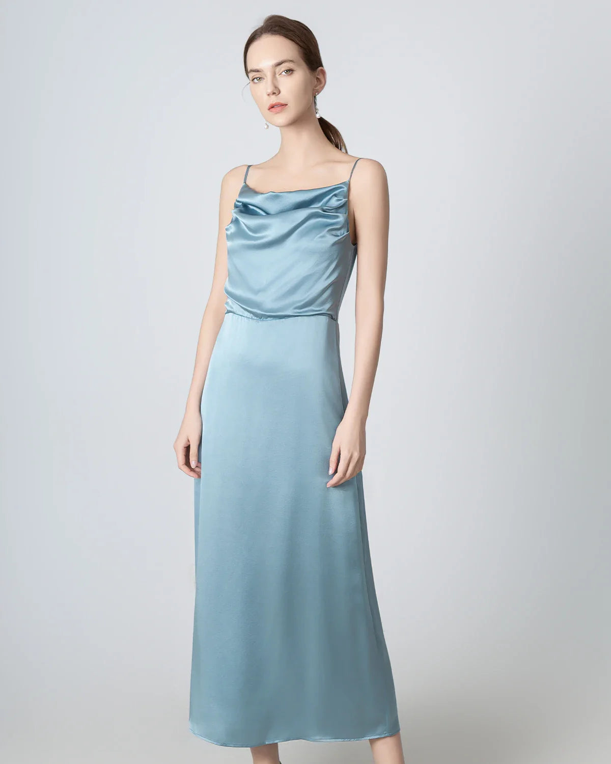 Robe Maxi en Soie à Col Bénitier et Plissé