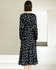 Robe Midi Ceinturée en Soie à Pois