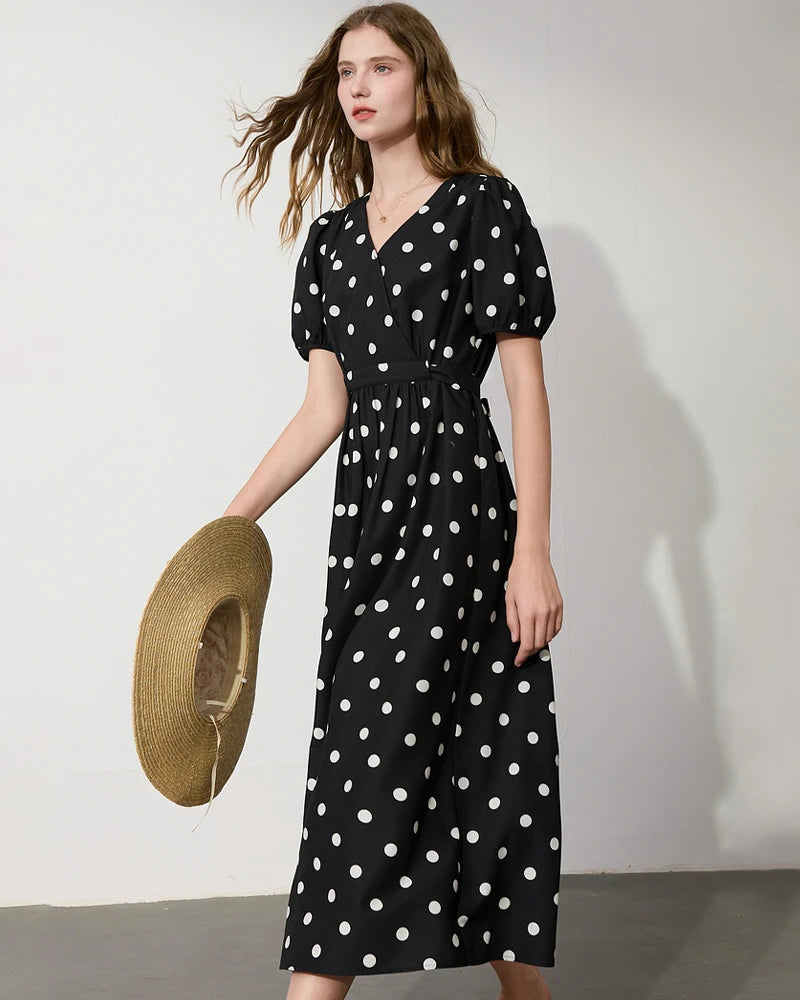Noir Robe en soie à pois – Manches courtes