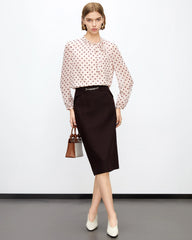 Blouse en soie à pois avec lien latéral